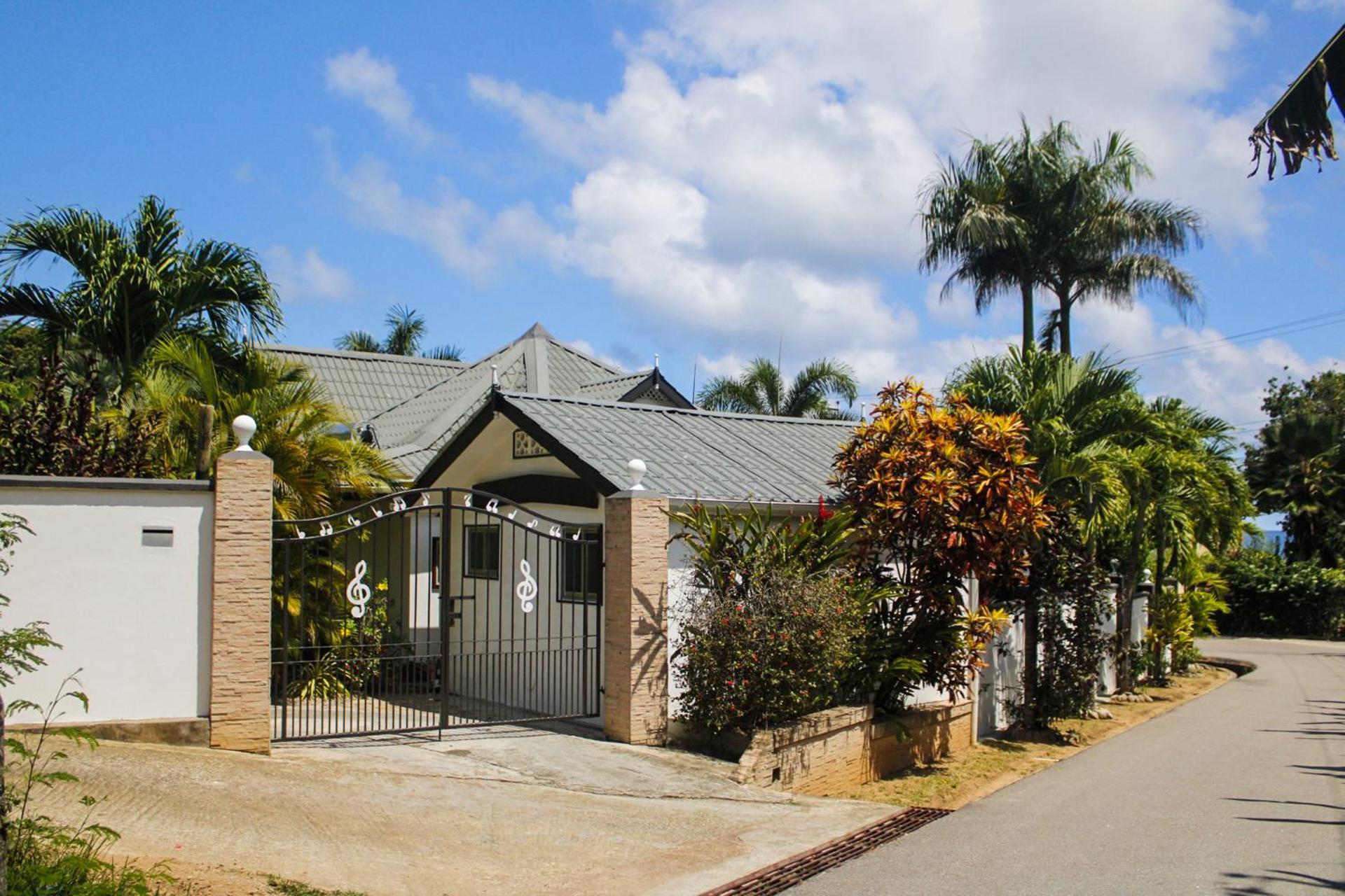 באיה סיינטה אנה Nid'Aigle Lodge מראה חיצוני תמונה