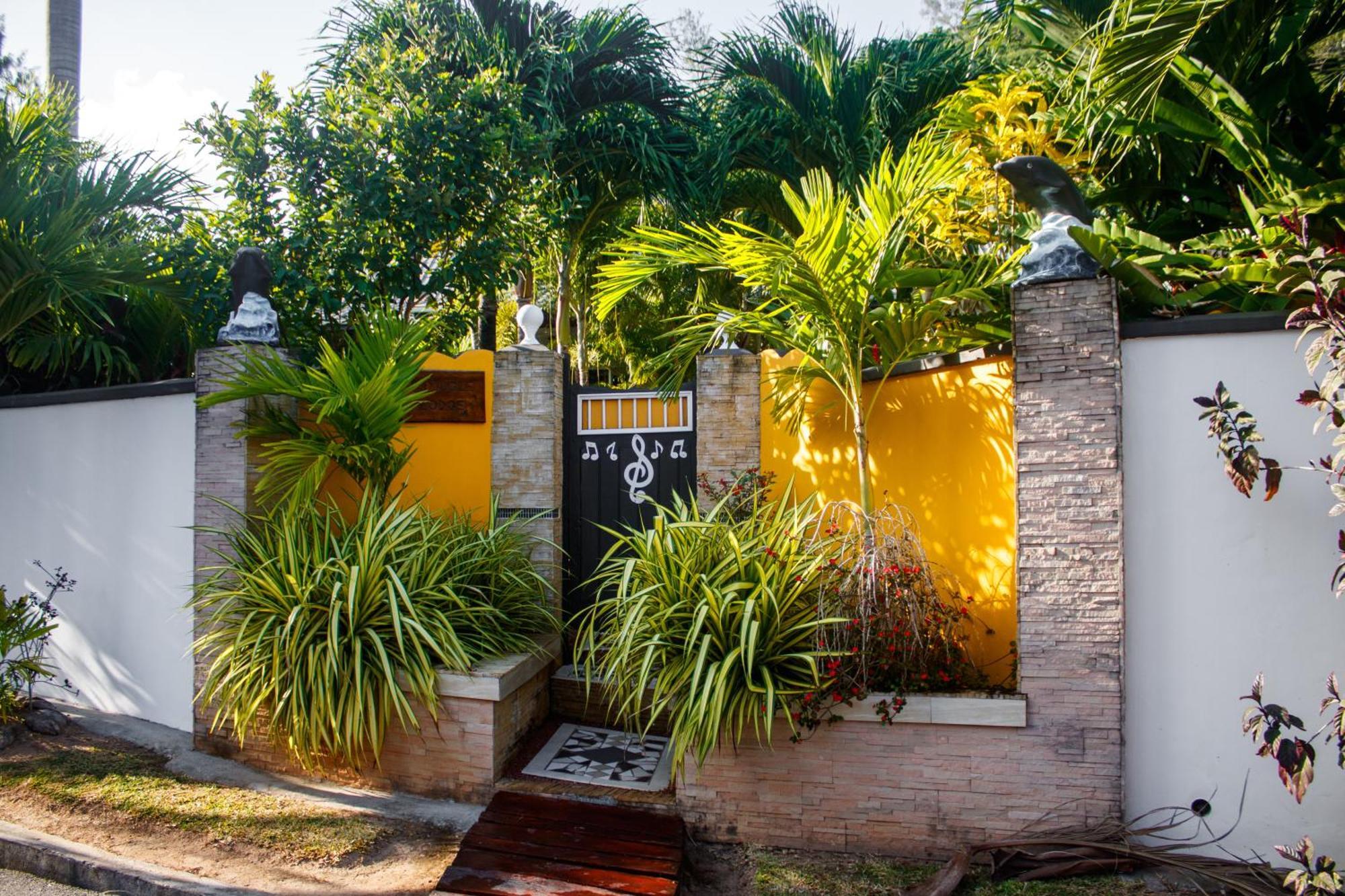באיה סיינטה אנה Nid'Aigle Lodge מראה חיצוני תמונה